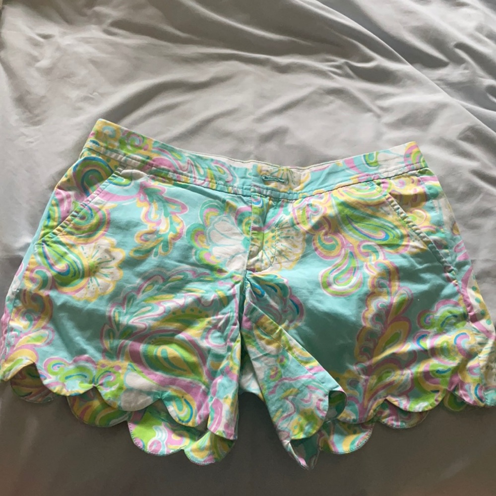 Scalloped Lilly Pulitzer shorts